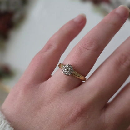 Vintage 18k gold ring with diamonds