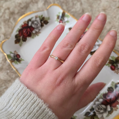Vintage 18k gold ring with diamonds