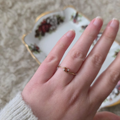 Vintage 14k gouden ring met twee diamantjes