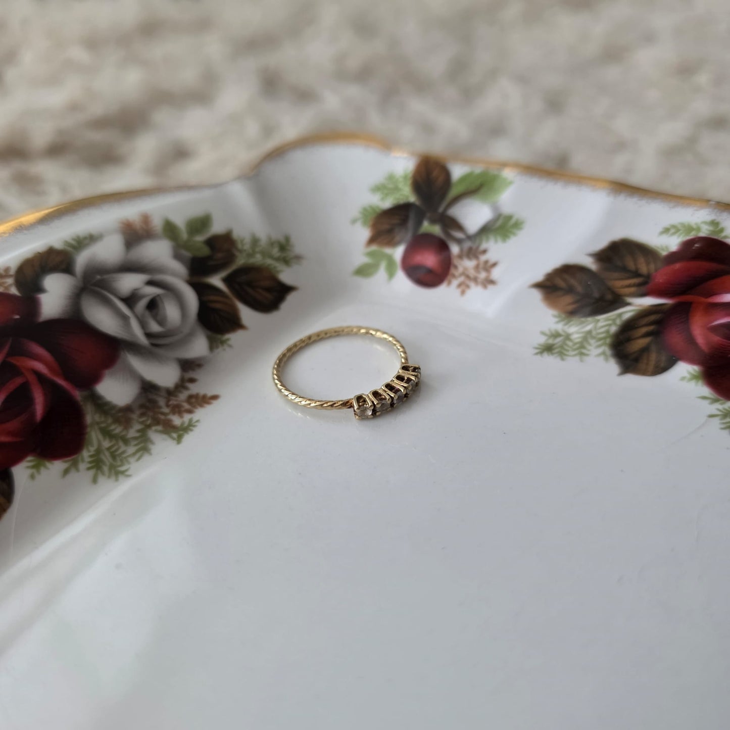 Vintage 14k gouden ring met witte kwarts