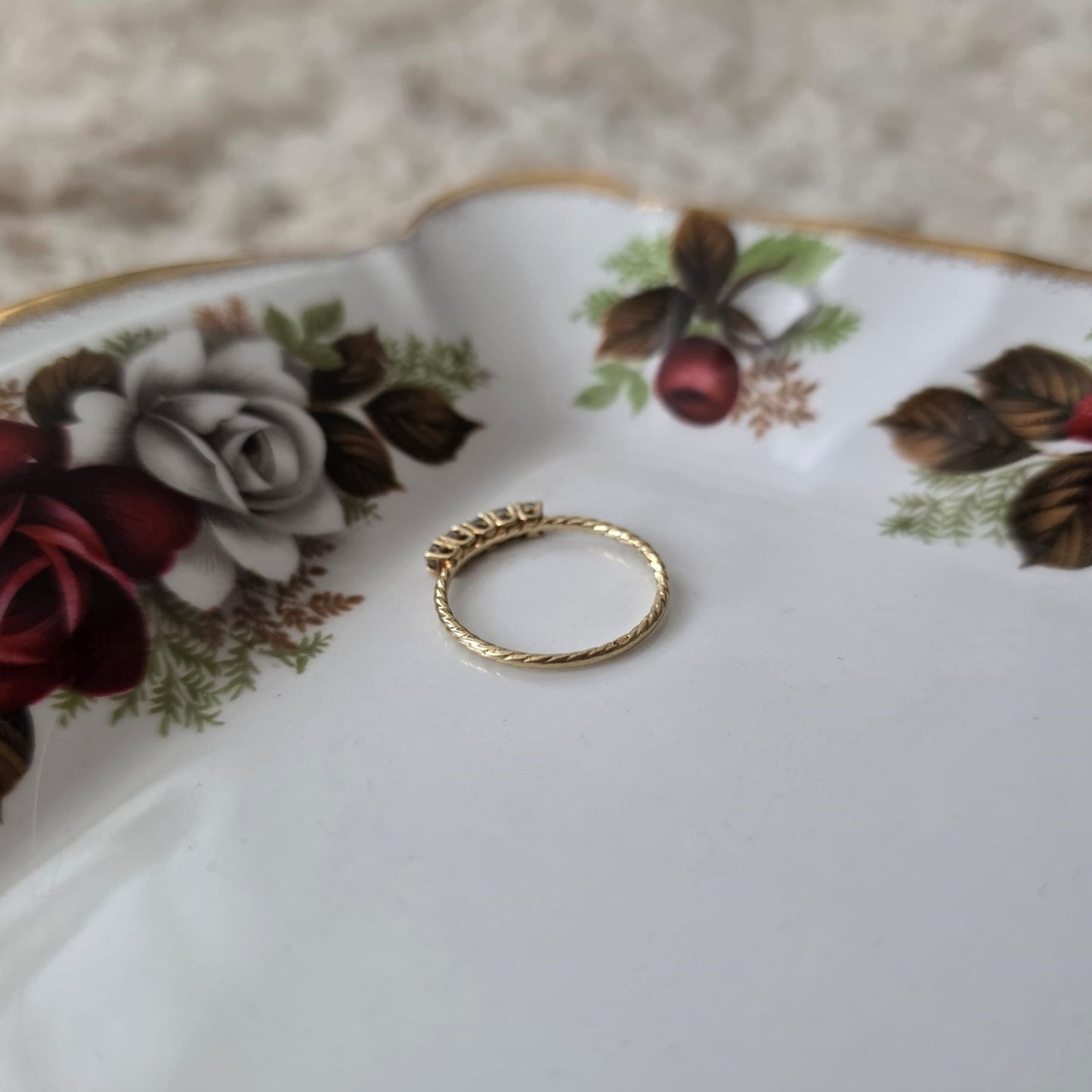 Vintage 14k gouden ring met witte kwarts