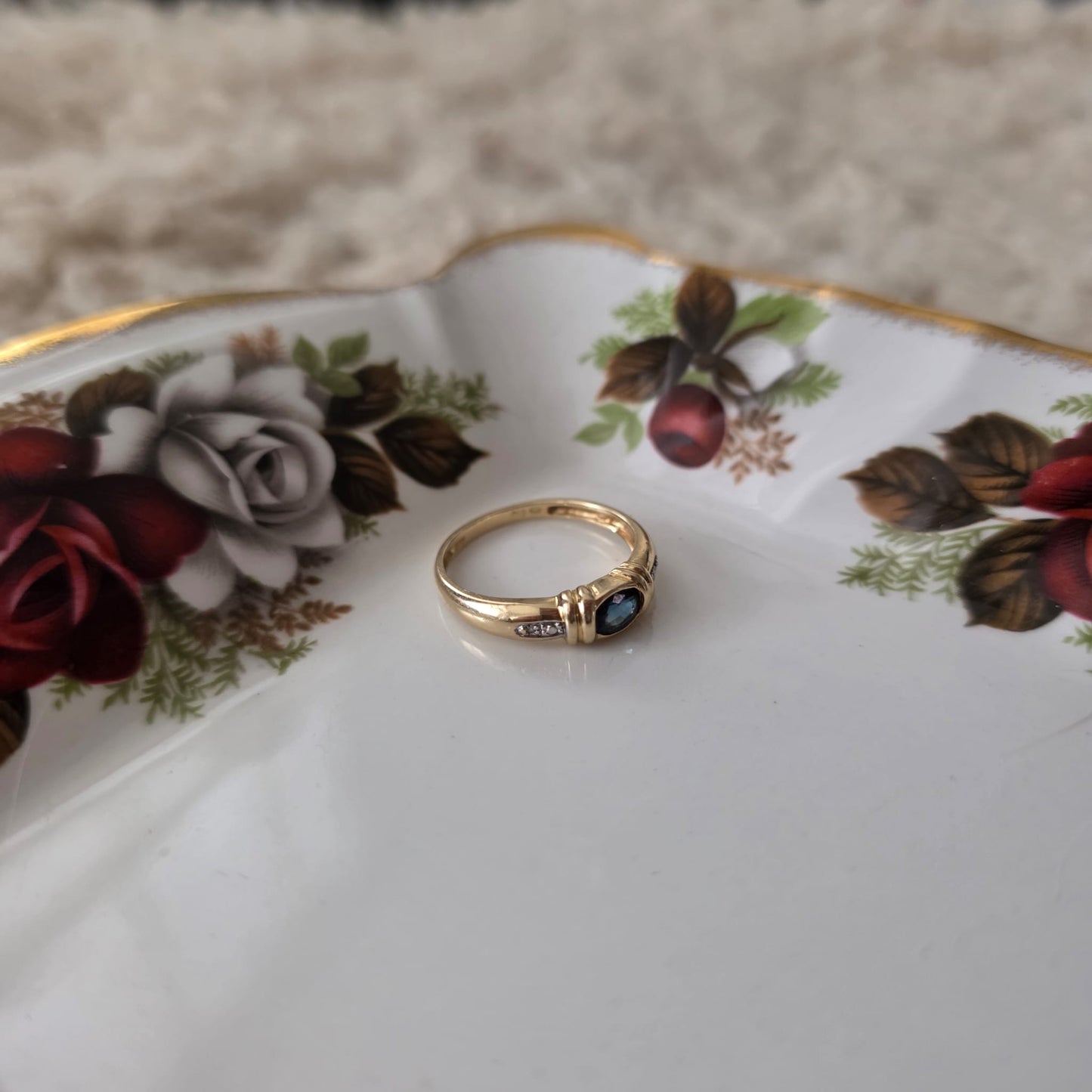 Vintage 14k gouden ring met petrol spinel en diamantjes