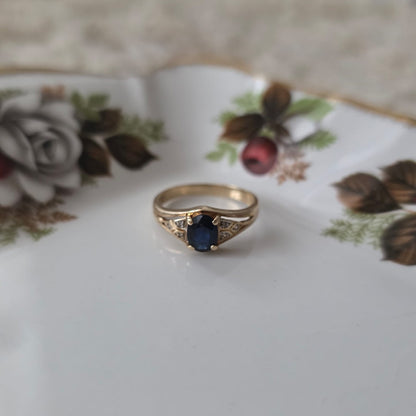 Vintage 14k gouden ring met saffier en diamantjes