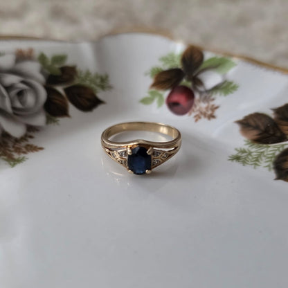 Vintage 14k gouden ring met saffier en diamantjes