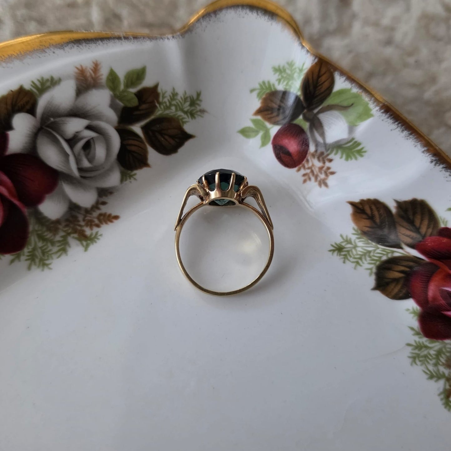 Vintage 14k gouden ring met groene spinel