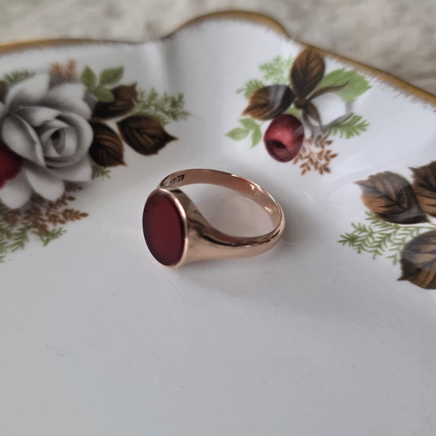 Vintage 8k zegelring met carneool