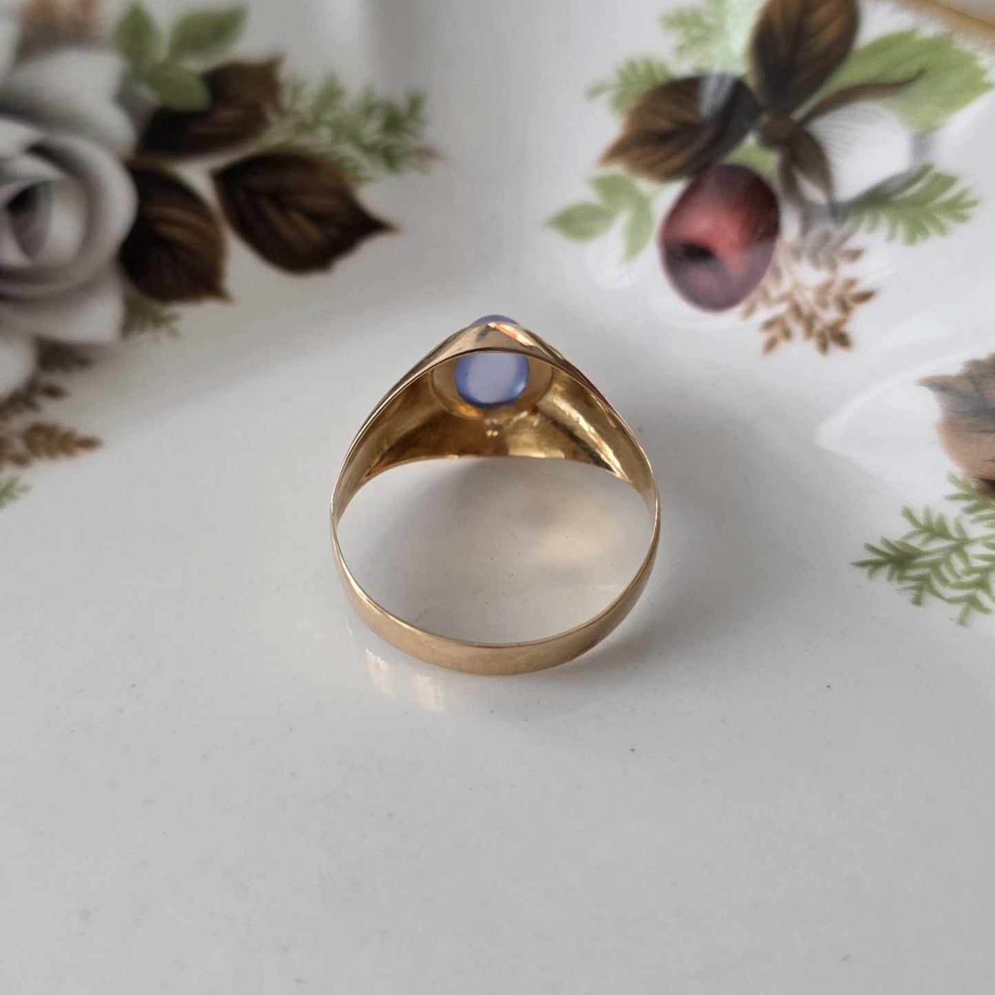 Vintage 18k gouden zegelring met chalcedoon