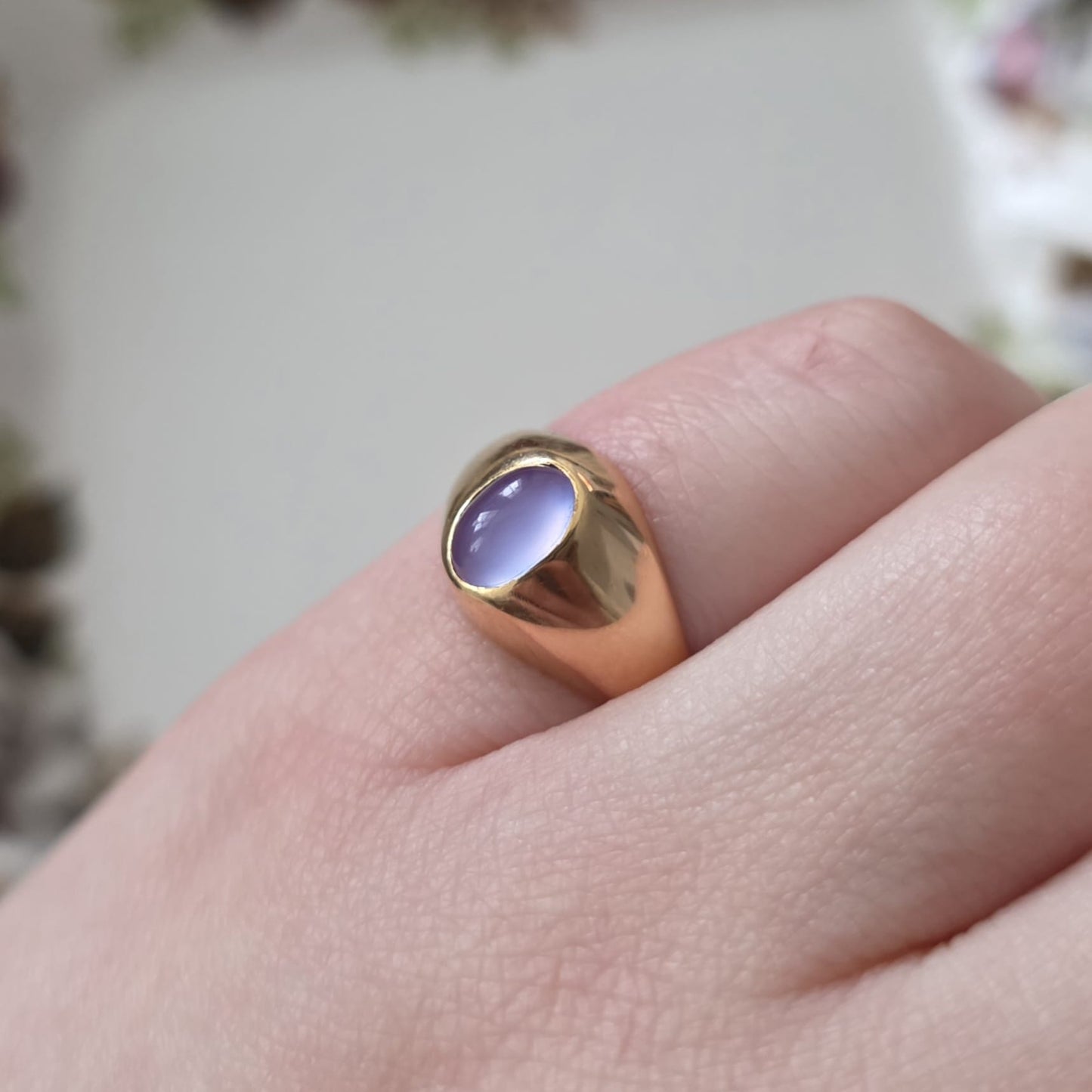 Vintage 18k gouden zegelring met chalcedoon