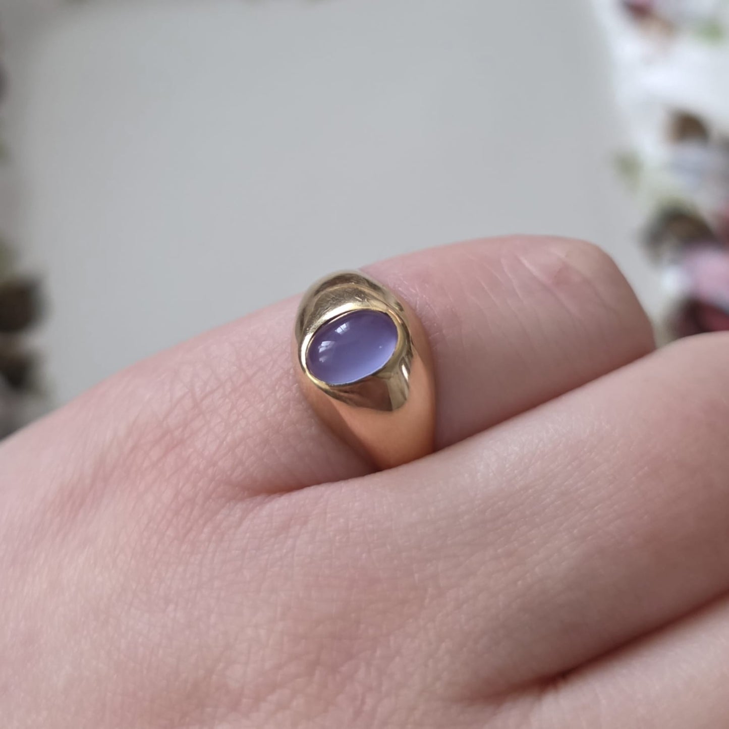 Vintage 18k gouden zegelring met chalcedoon