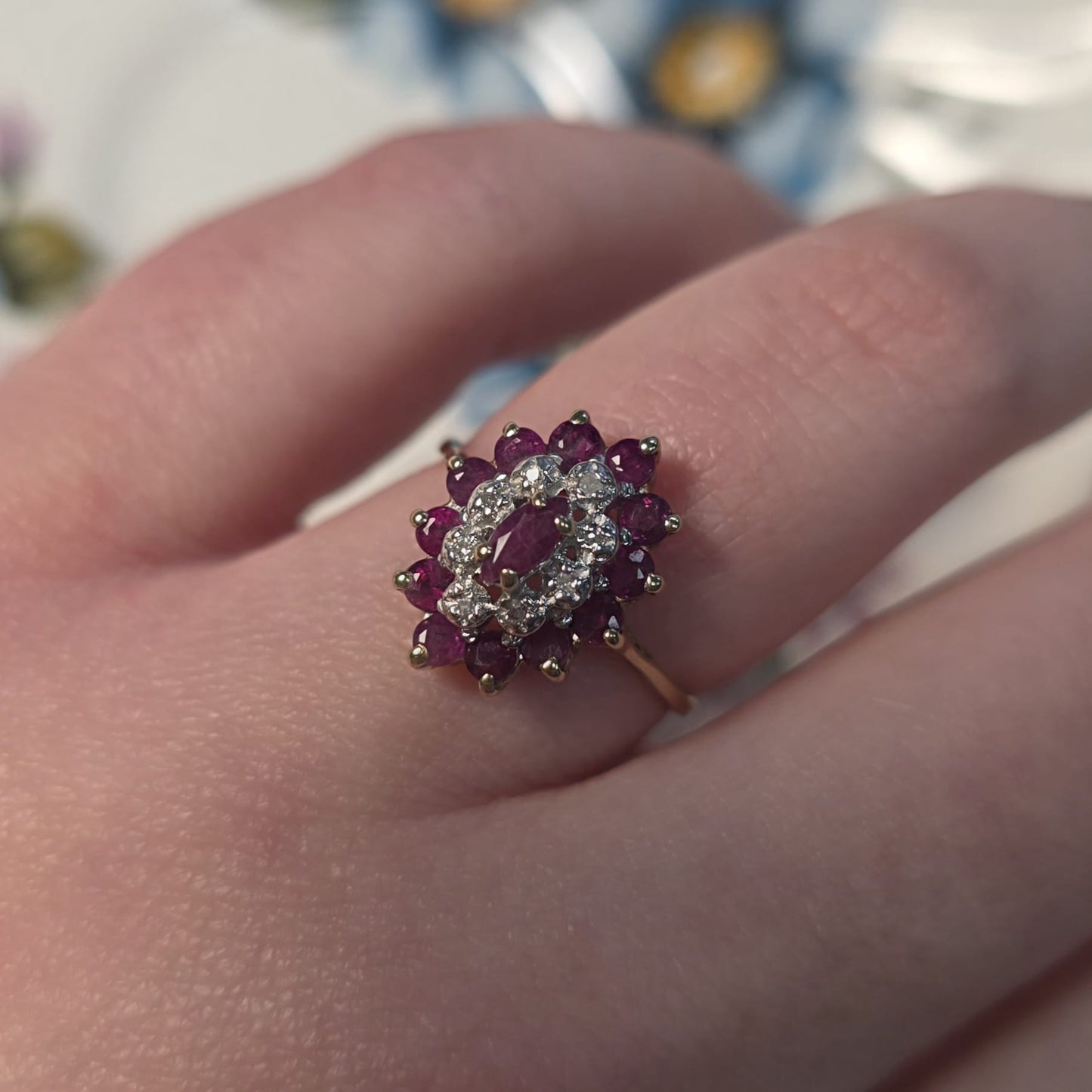 Vintage 9k ring met robijn en diamant