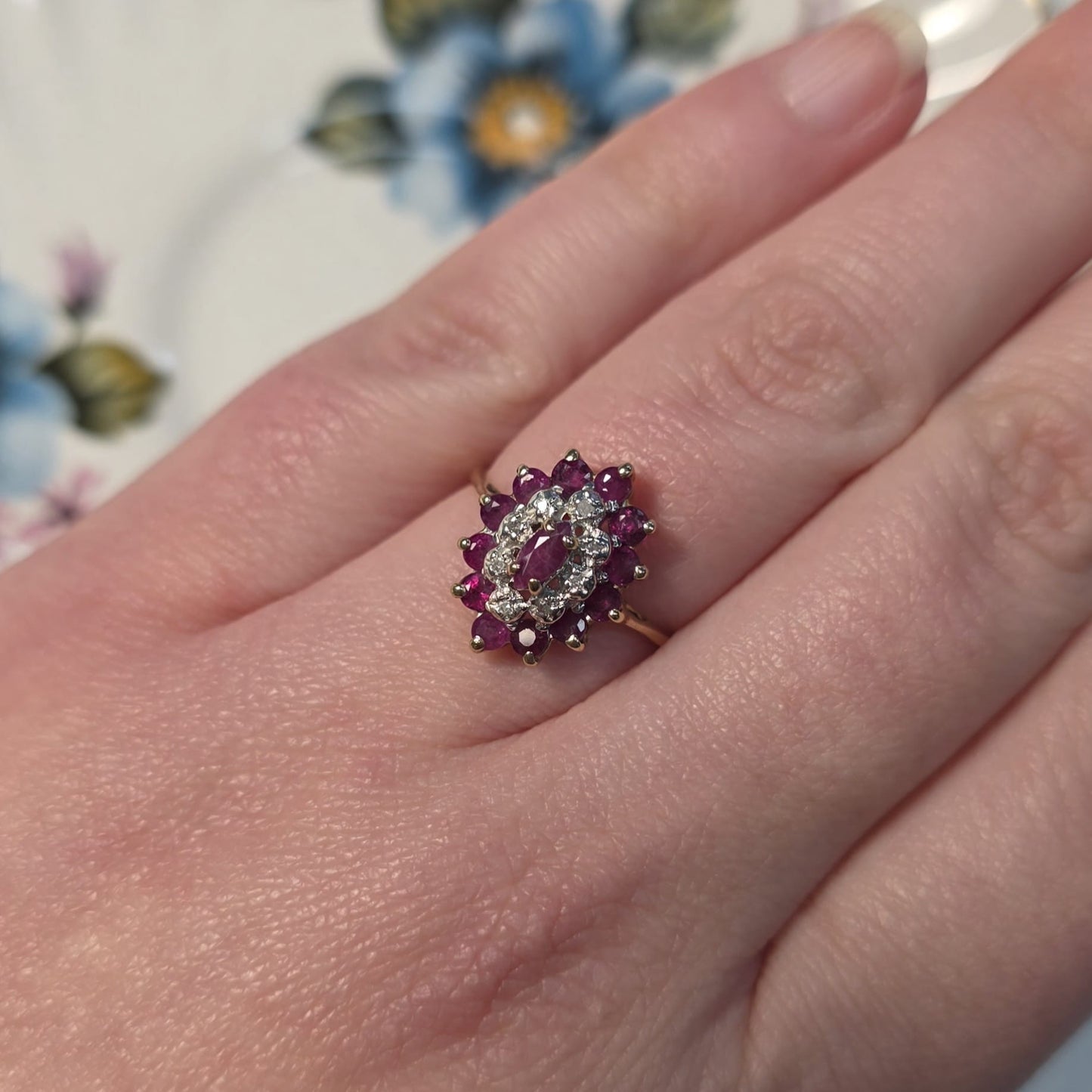 Vintage 9k ring met robijn en diamant