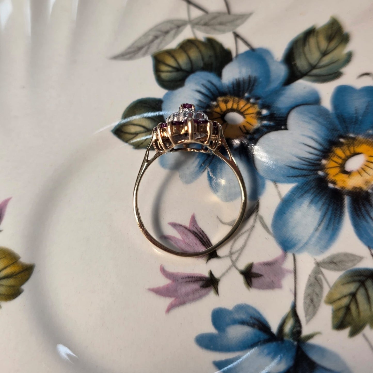 Vintage 9k ring met robijn en diamant