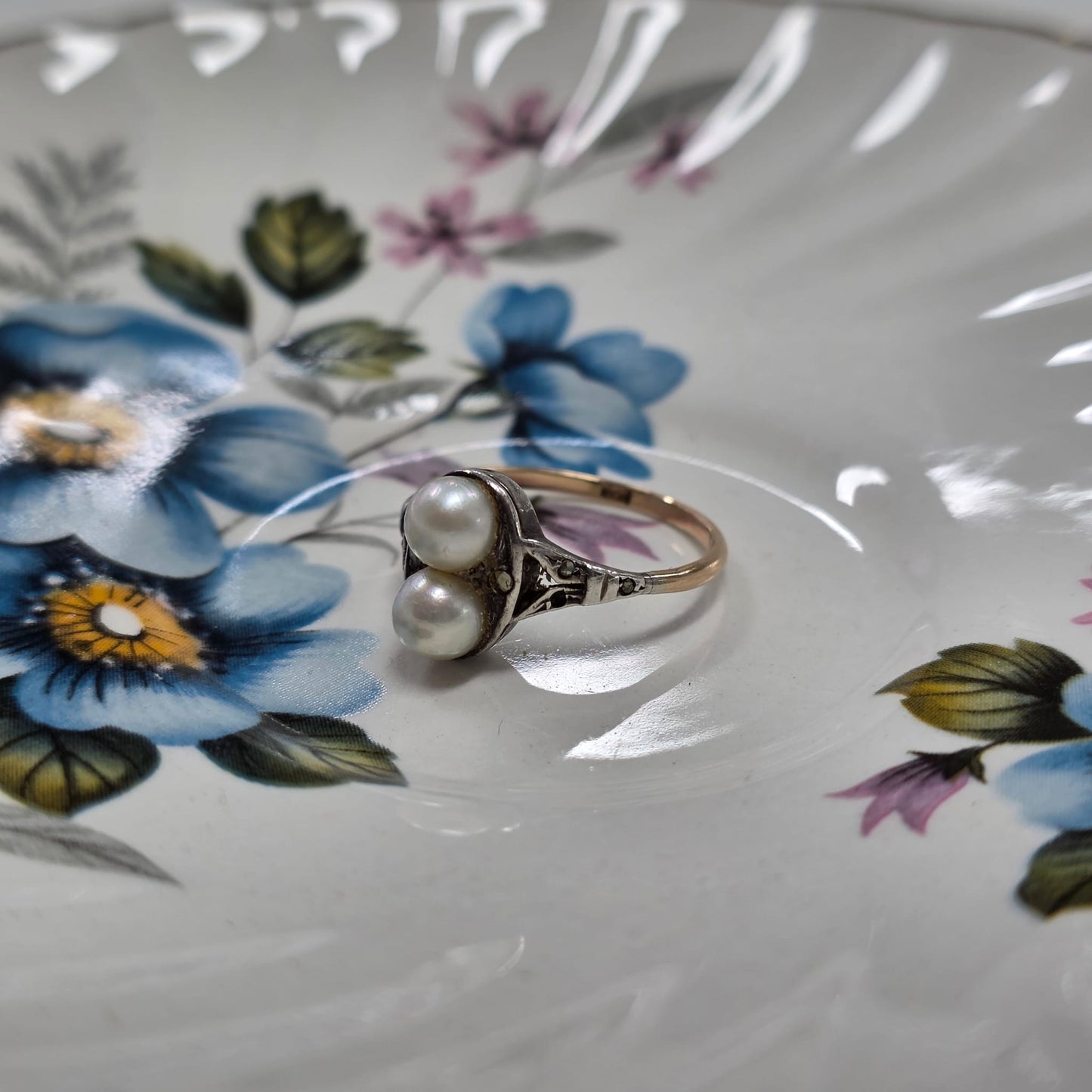 Antieke 14k en zilver ring met parel en marcasiet