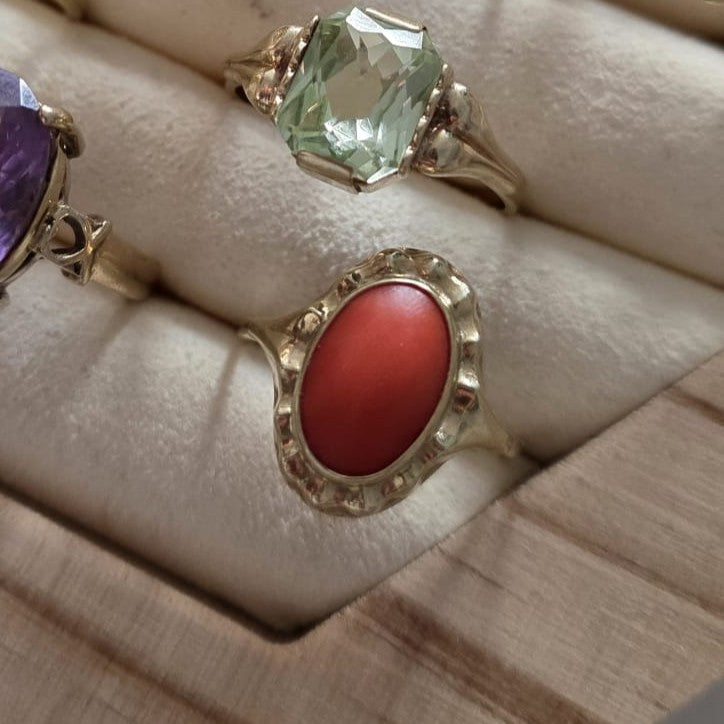 Vintage 14k gouden ring bloedkoraal