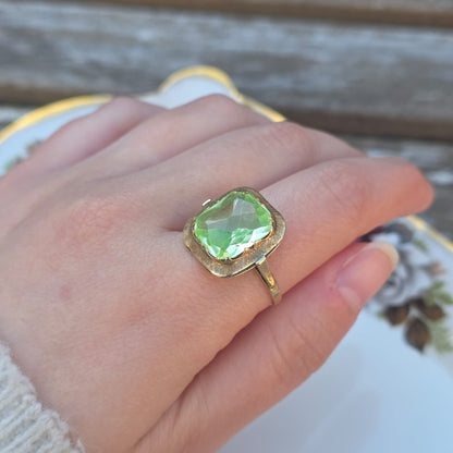 Vintage 14k gouden ring groene spinel