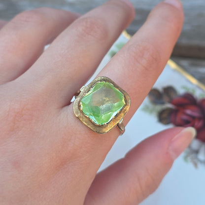 Vintage 14k gouden ring groene spinel