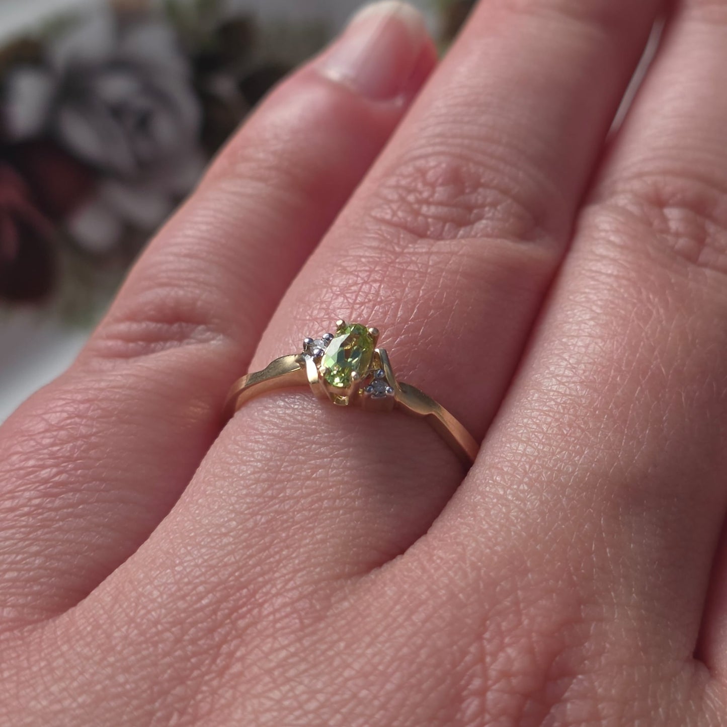 Vintage 10k ring met diamant en peridot