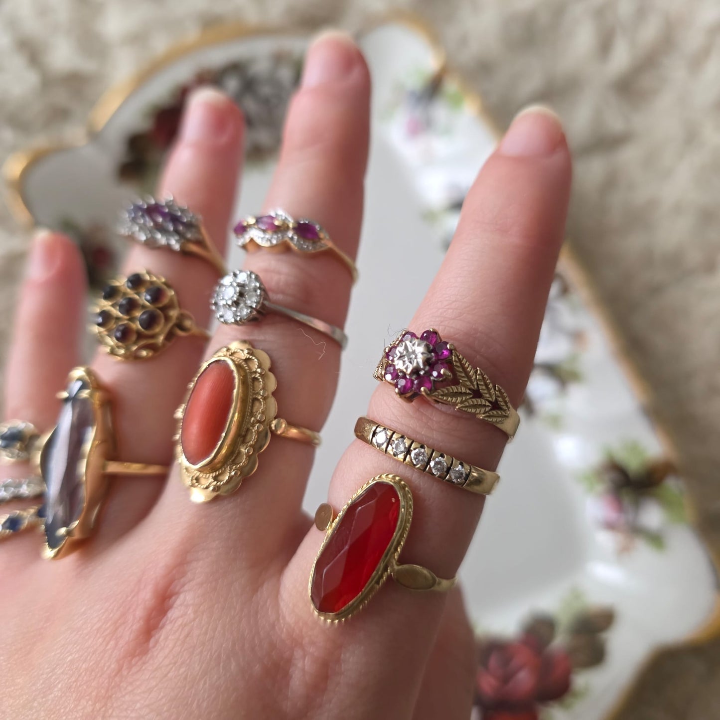 Vintage 8k gouden ring met robijn en diamant