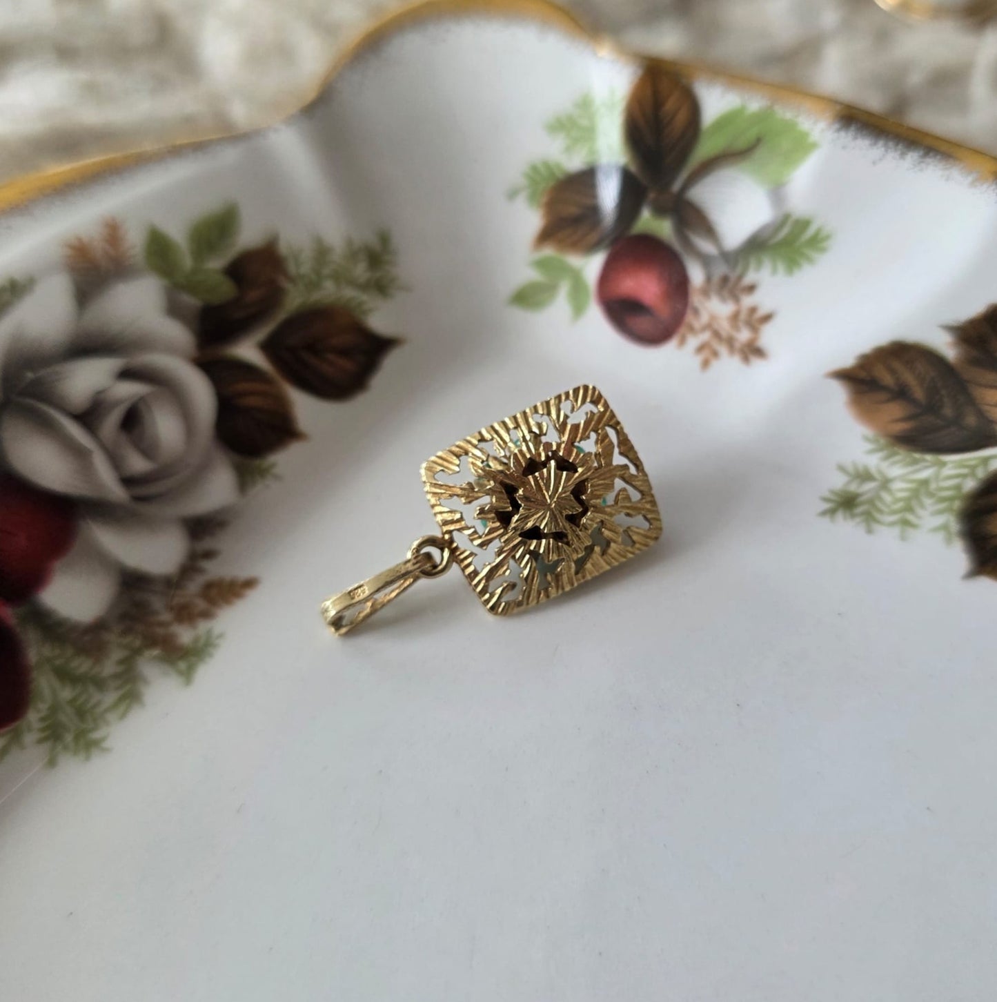 Vintage 14k gouden hanger met parel en aventurien