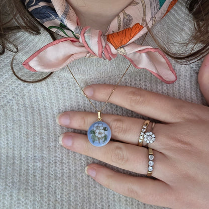 Vintage 14k gouden hanger met porselein