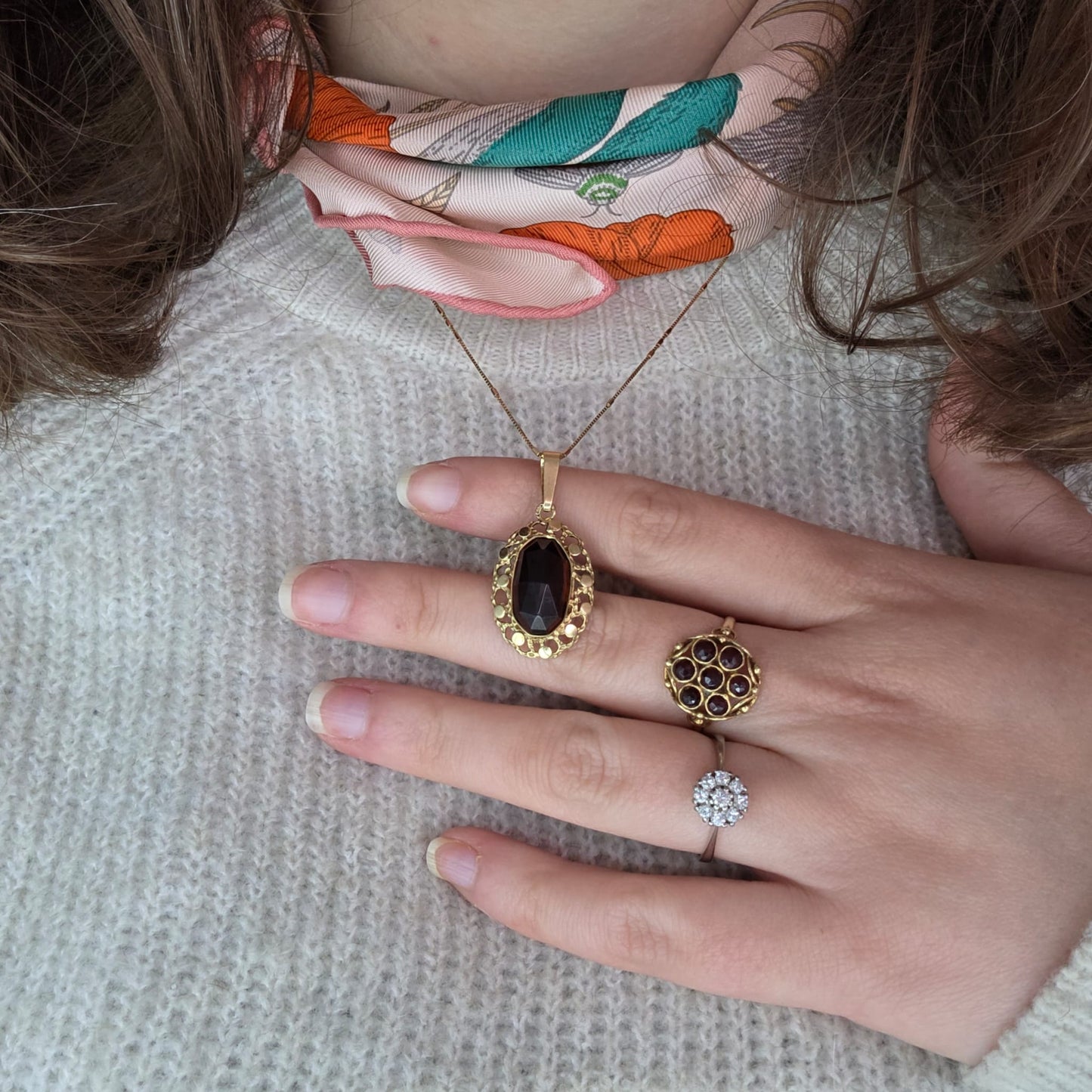 Vintage 14k gold pendant with garnet