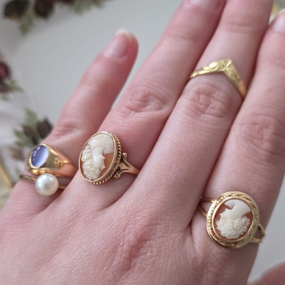 Vintage 18k gouden ring hand gegraveerd