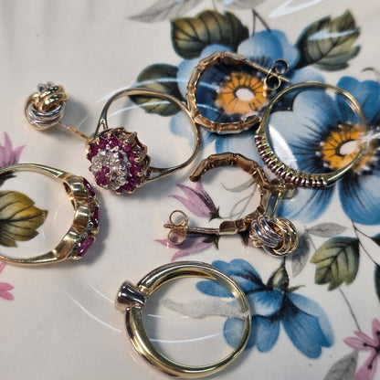 Vintage 9k ring met robijn en diamant