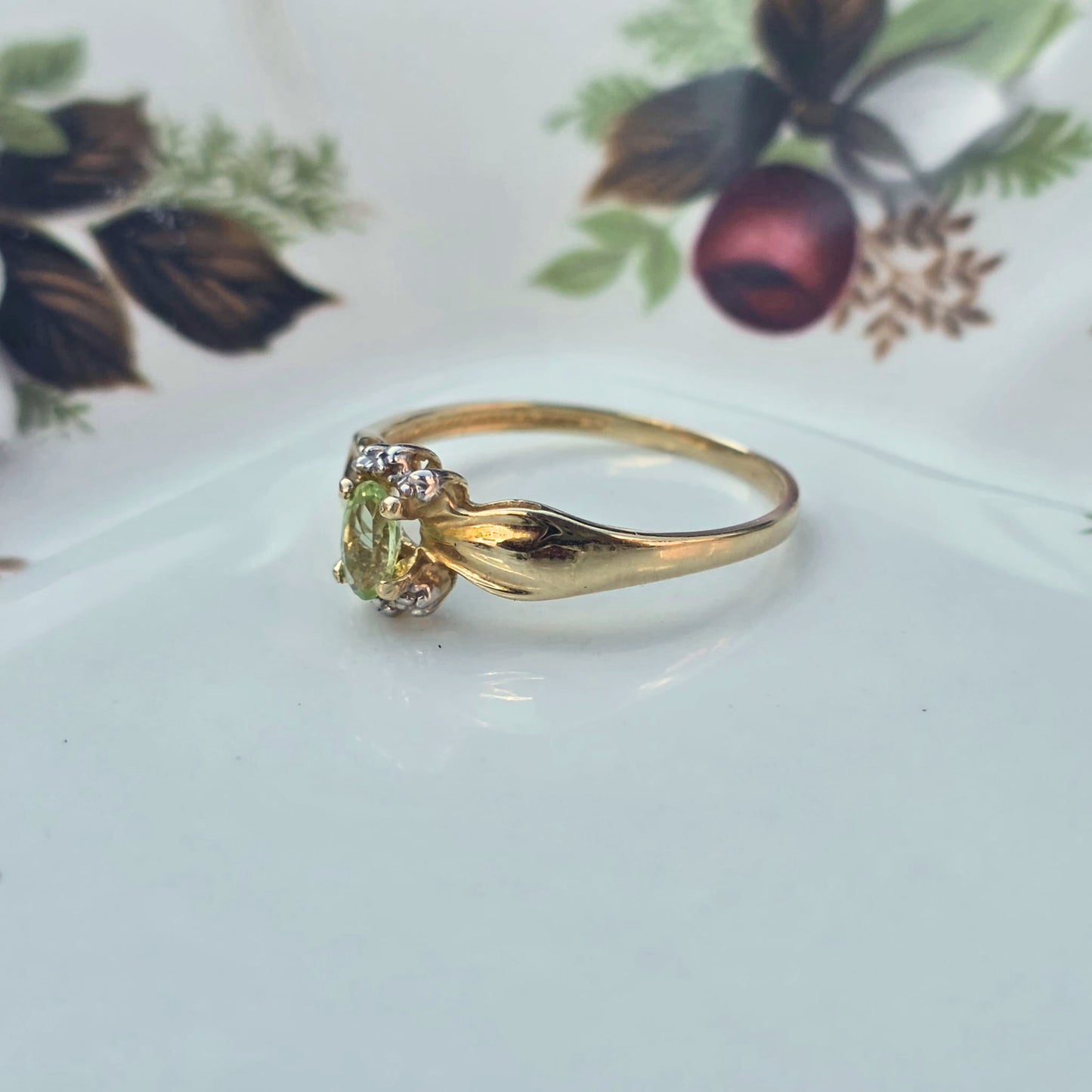 Vintage 10k ring met peridot