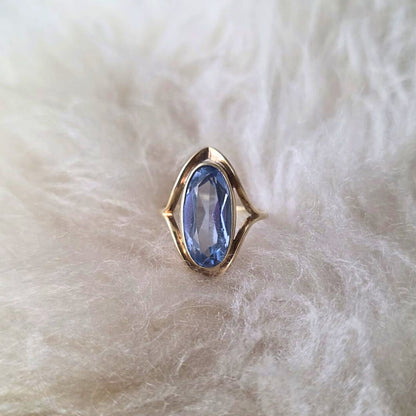 Vintage 14k gold ring with topaz