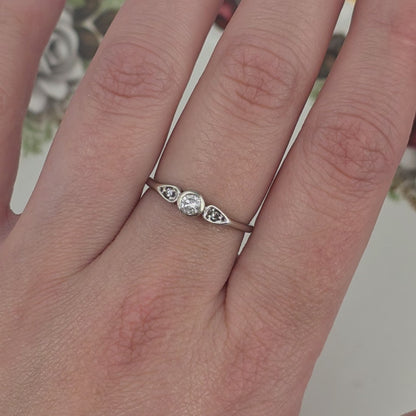 Vintage 14k witgouden ring diamant trilogy 0.17ct