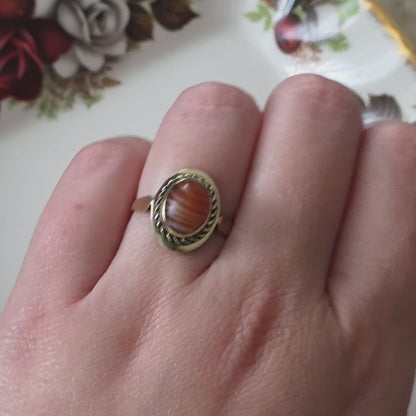 Vintage 8k ring with banded agate