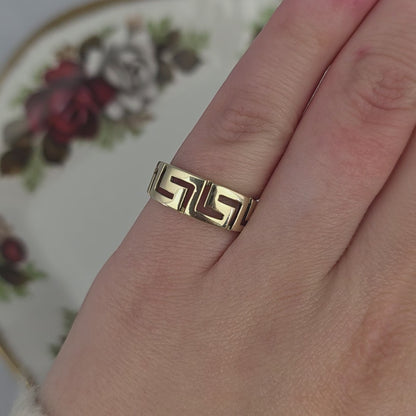 Vintage 14k gold meander ring