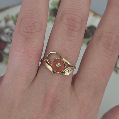 Vintage 14k gold ring with coral and leaf