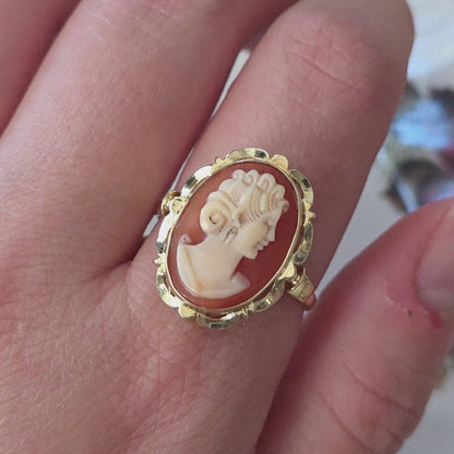 Vintage 14k gold ring with cameo