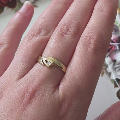 Vintage 14k gold ring asymmetrical with diamond 0.06ct