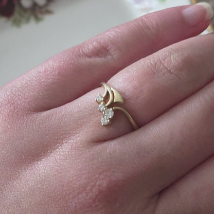 Vintage 14k gold ring with diamond bloom