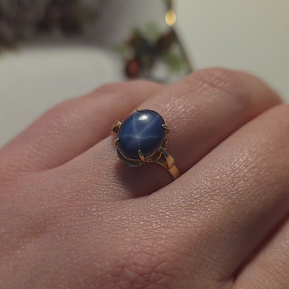 Vintage 18k gouden ring met ster saffier