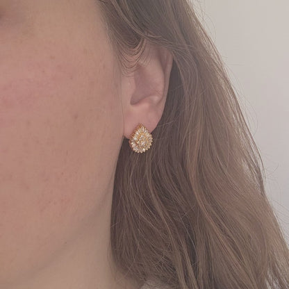 Vintage 14k gold diamond stud earrings pear