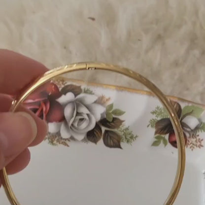 Vintage 18k gouden bangle armband met gravures