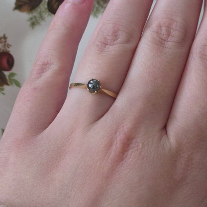 Vintage 18k gold hematite ring