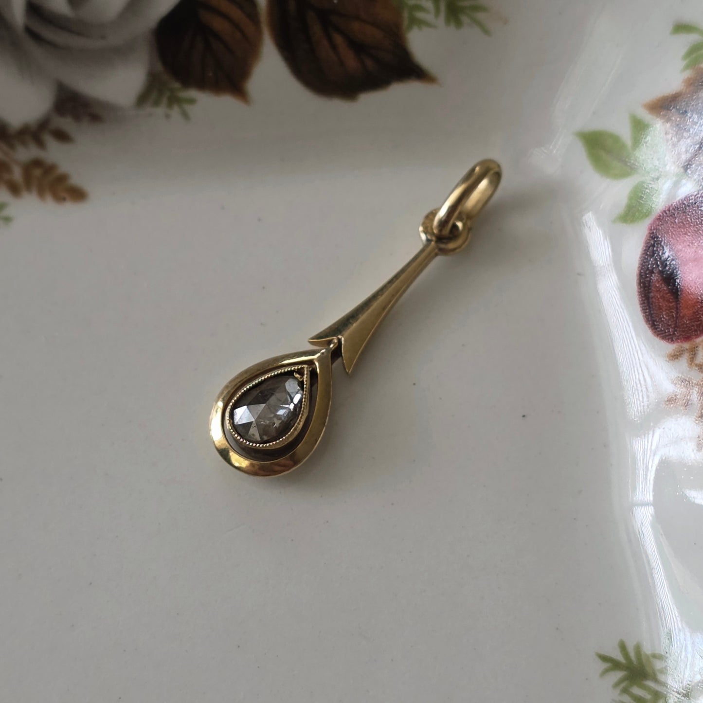 Antieke 14k gouden hanger peer roosdiamant