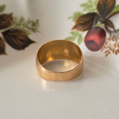 Vintage 18k gold pinky ring with stars