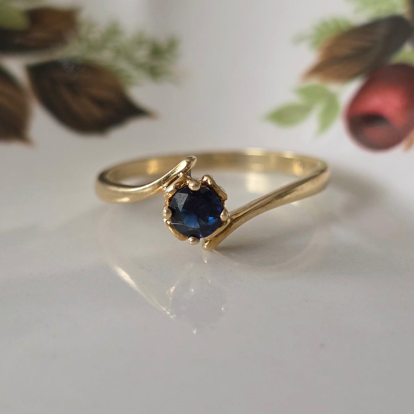 Vintage 14k gouden ring solitair saffier