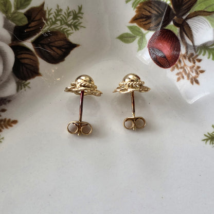 Vintage 14k gouden oorstekers zeeuwse knop