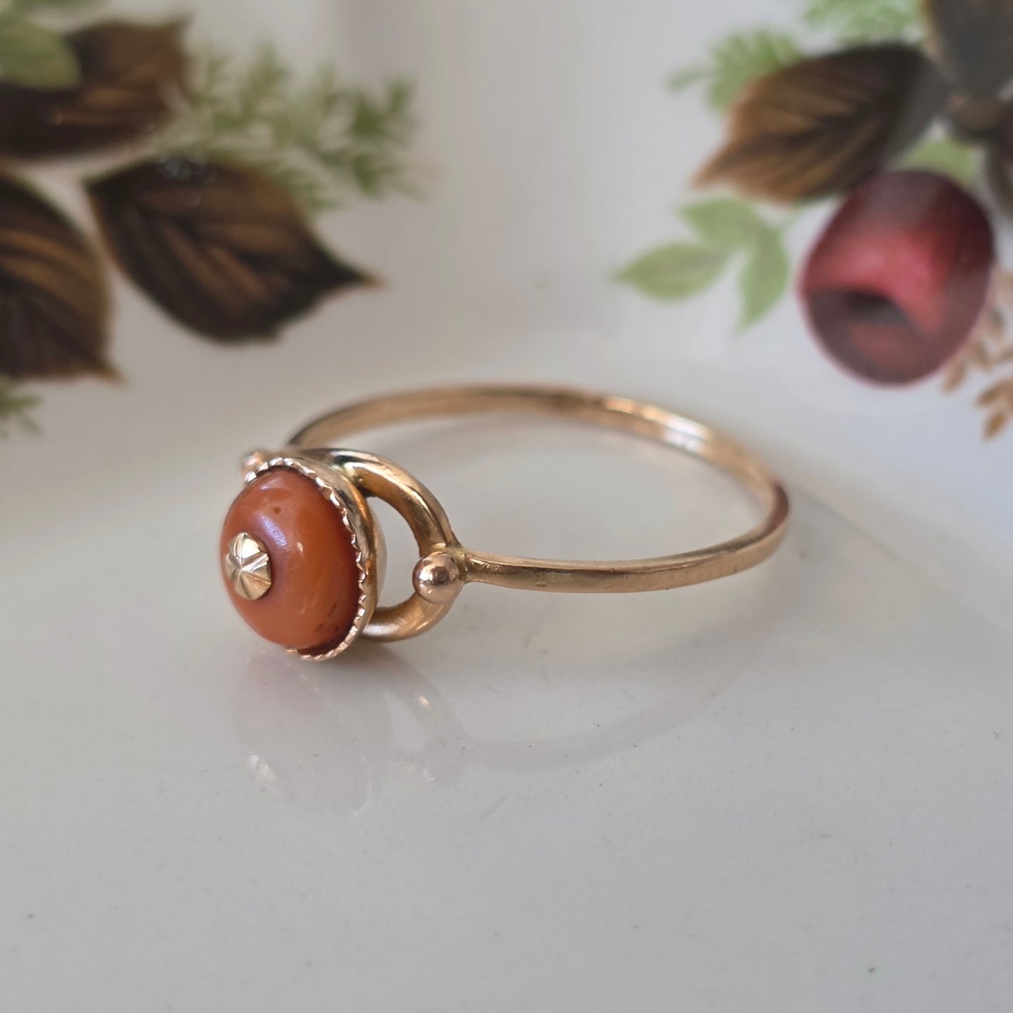 Antique 14k gold ring with red coral