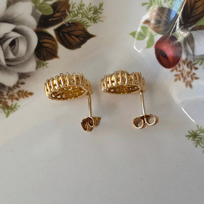 Vintage 14k gold diamond stud earrings pear