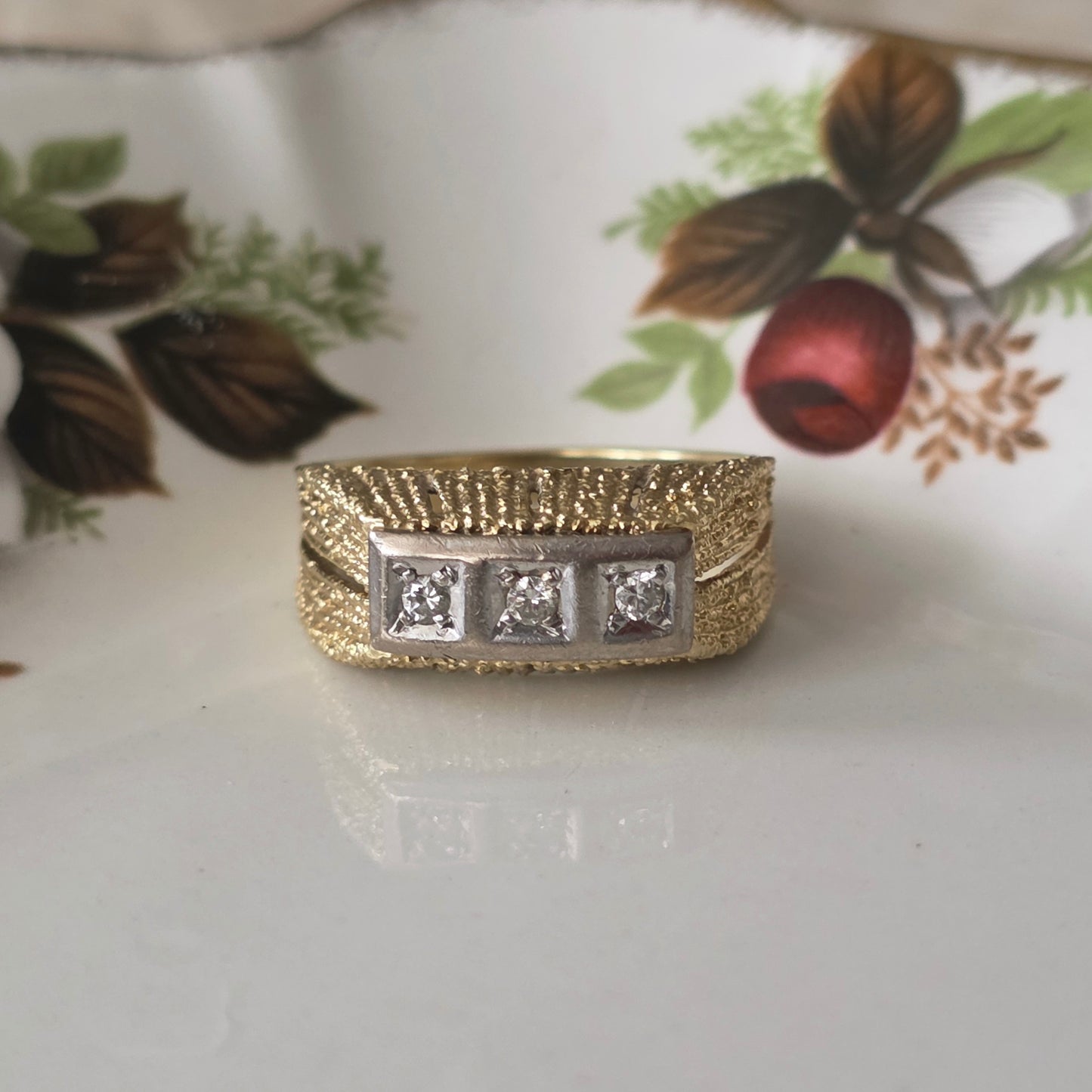 Vintage 14k gouden zegelring met diamant