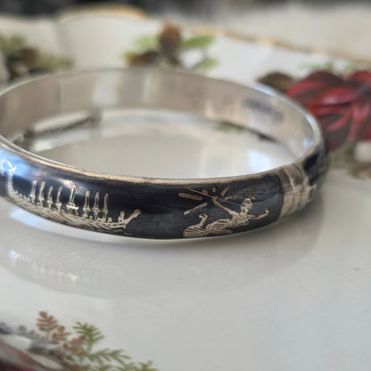 Vintage silver bangle black enamel Thai