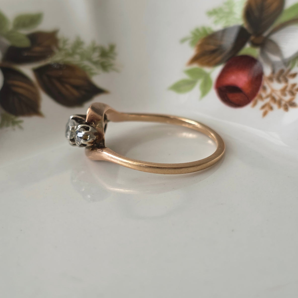 Antique 14k gold ring with 0.36ct diamonds