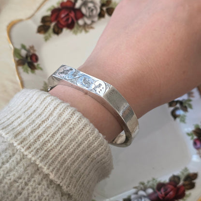 Vintage zilveren bangle gravure